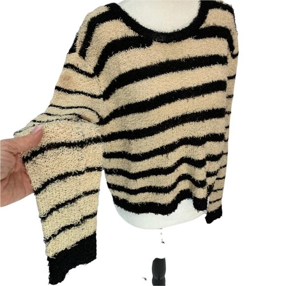 Minkpink Striped Eyelash Beige, Black Round Neck Cropped Sweater Size S - Picture 5 of 8